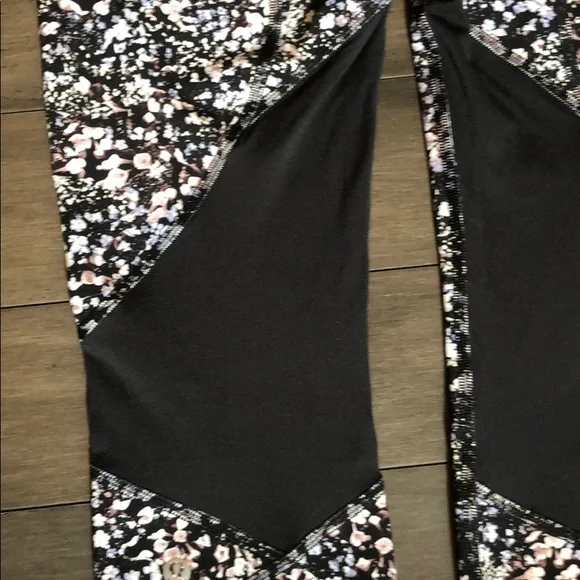 Set! Lululemon pace rival crop and cool racer back - Picture 8 of 15